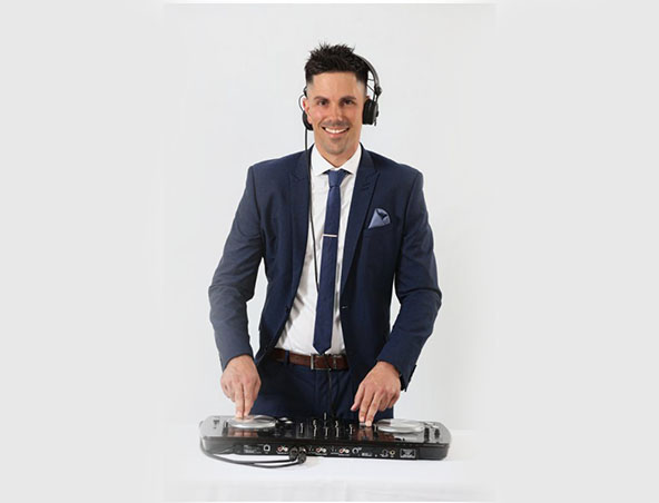 Melbourne Wedding DJ - Pete