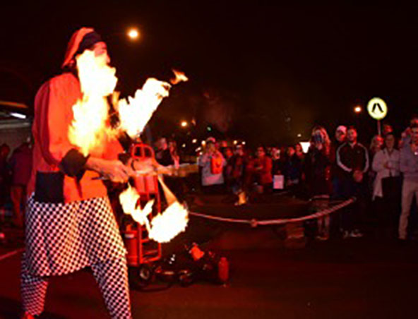Melbourne Roving Entertainer Flambe