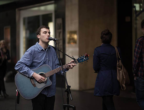 Acoustic Singer Melbourne - Louis - Wedding Bands - Entertainers