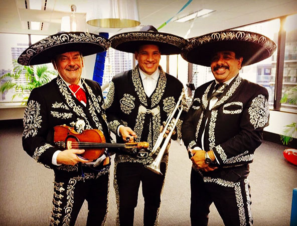 mariachi-band-melbourne-singer-mexican-music5_1504834538.jpg