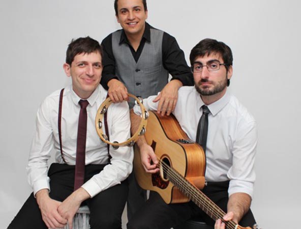 Soundcheq Music Trio Melbourne - Singers Wedding Band - Musicians